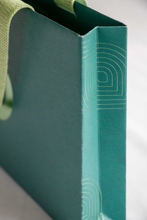 Foiled gift bag gusset