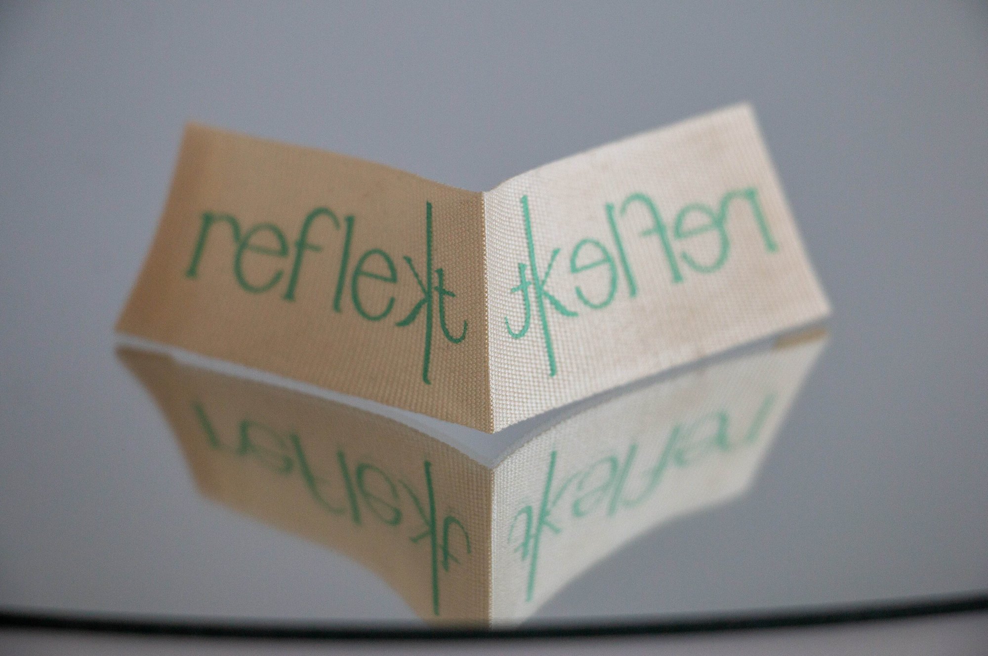 Reflekt tencel label