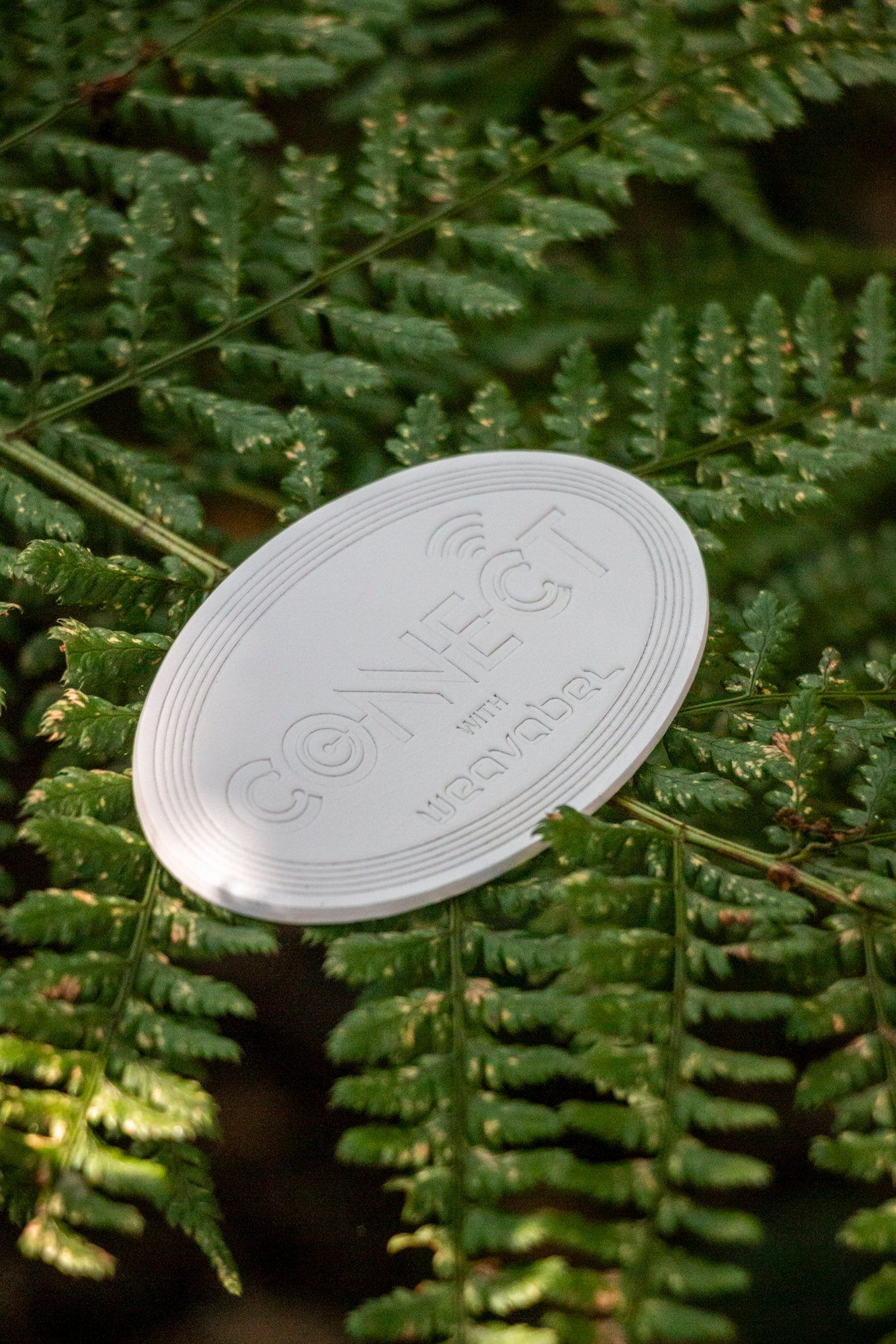 Weavabel Connect white leather patch on ferns