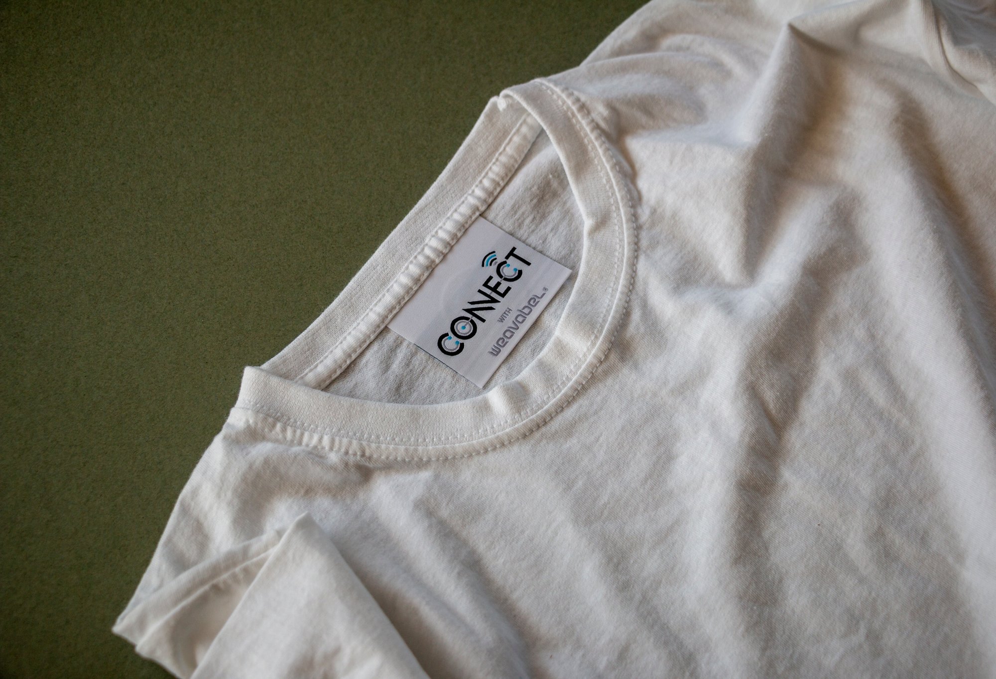 Weavabel connect NFC woven label in shirt