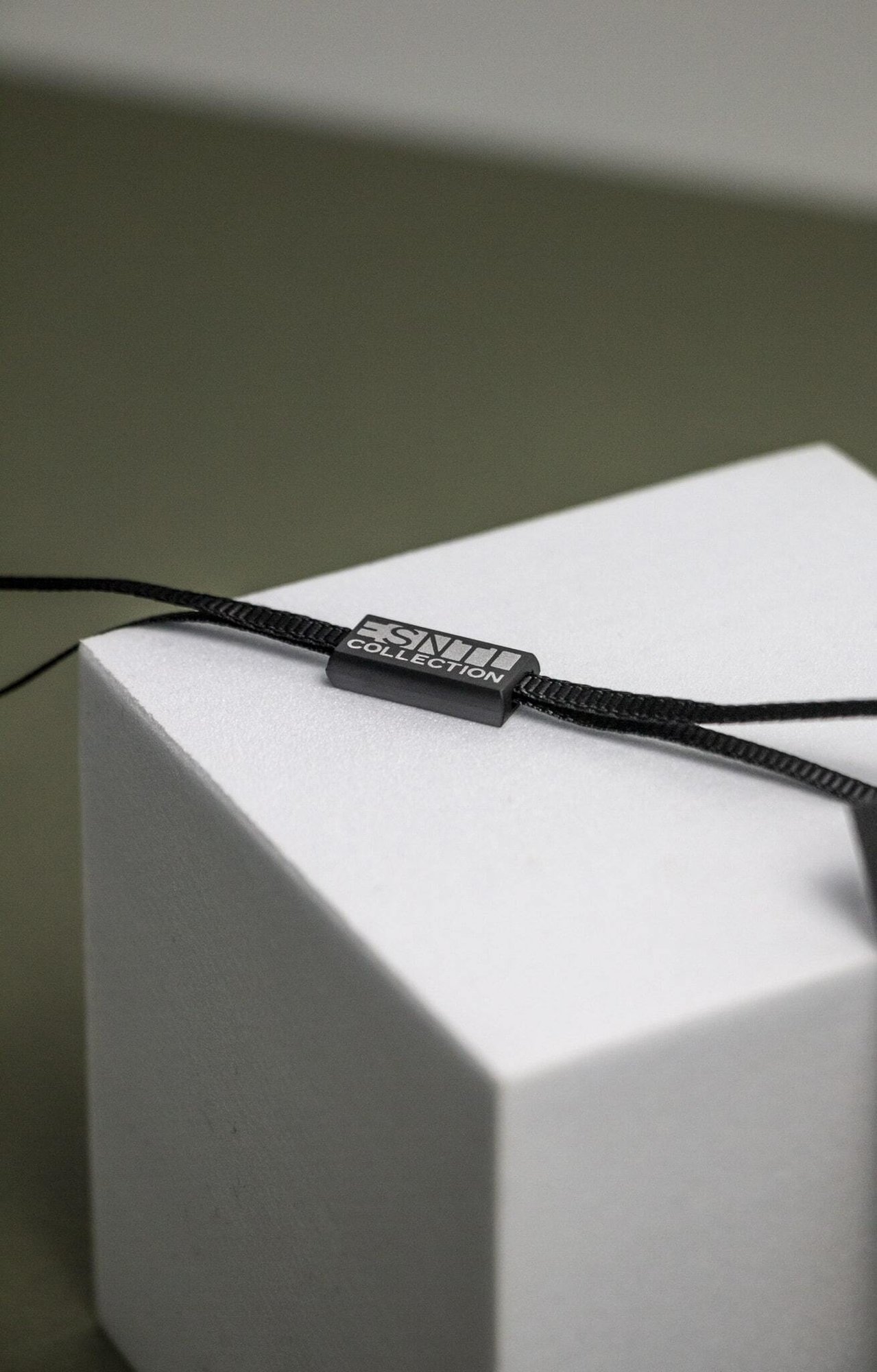 The Essential cord lock