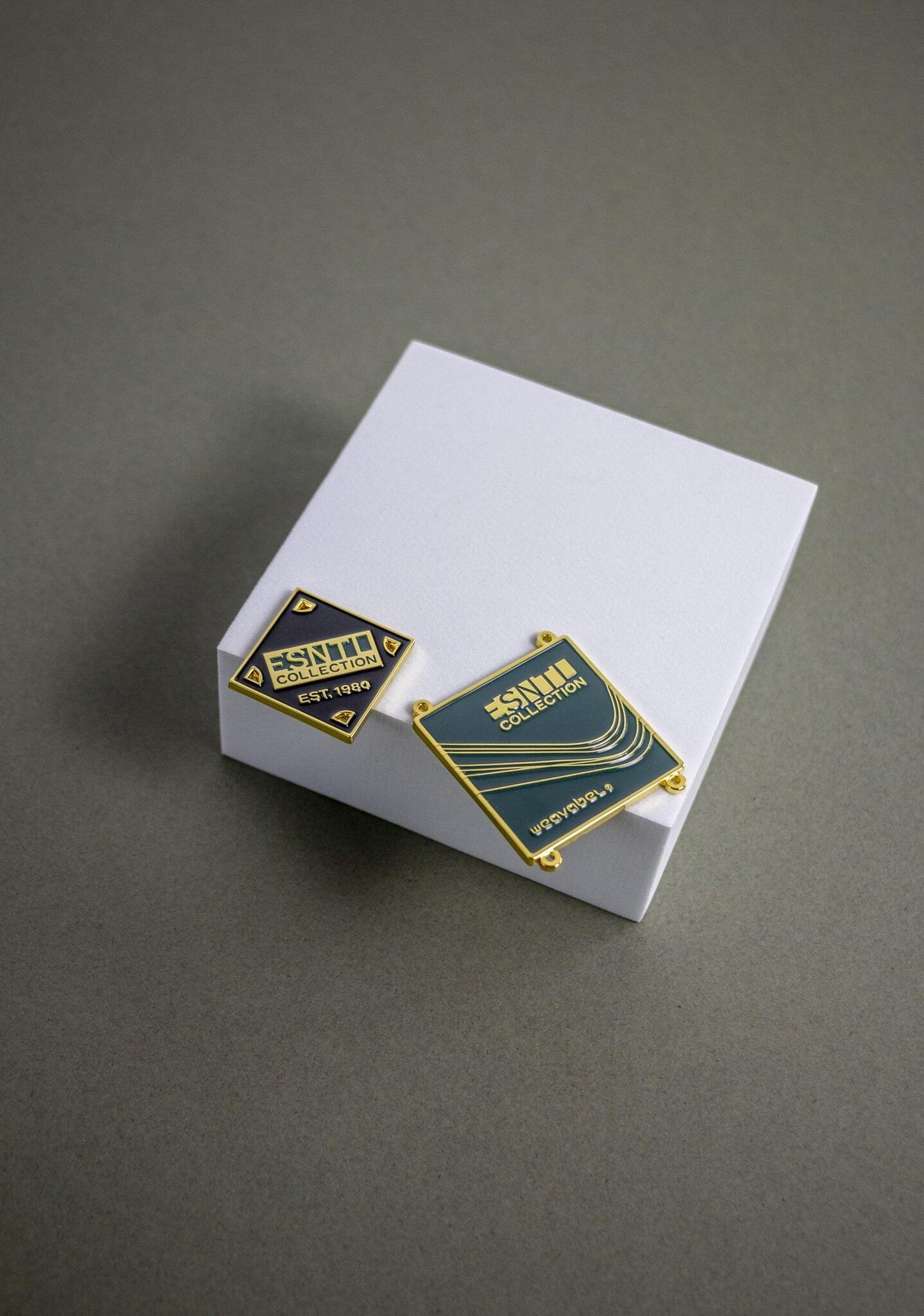 The Essential metal enamel plaques