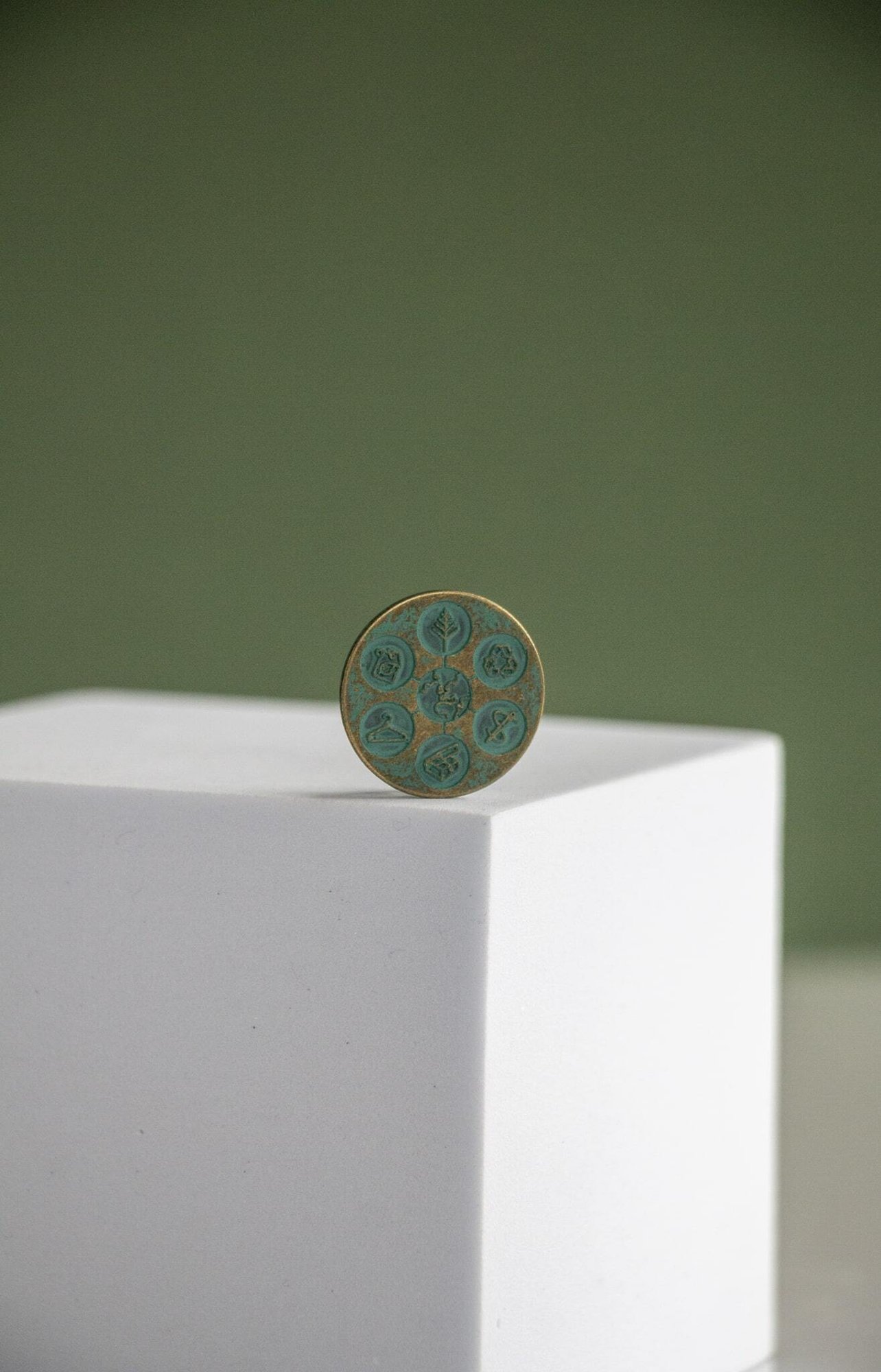 Weavabel green debossed button plaque