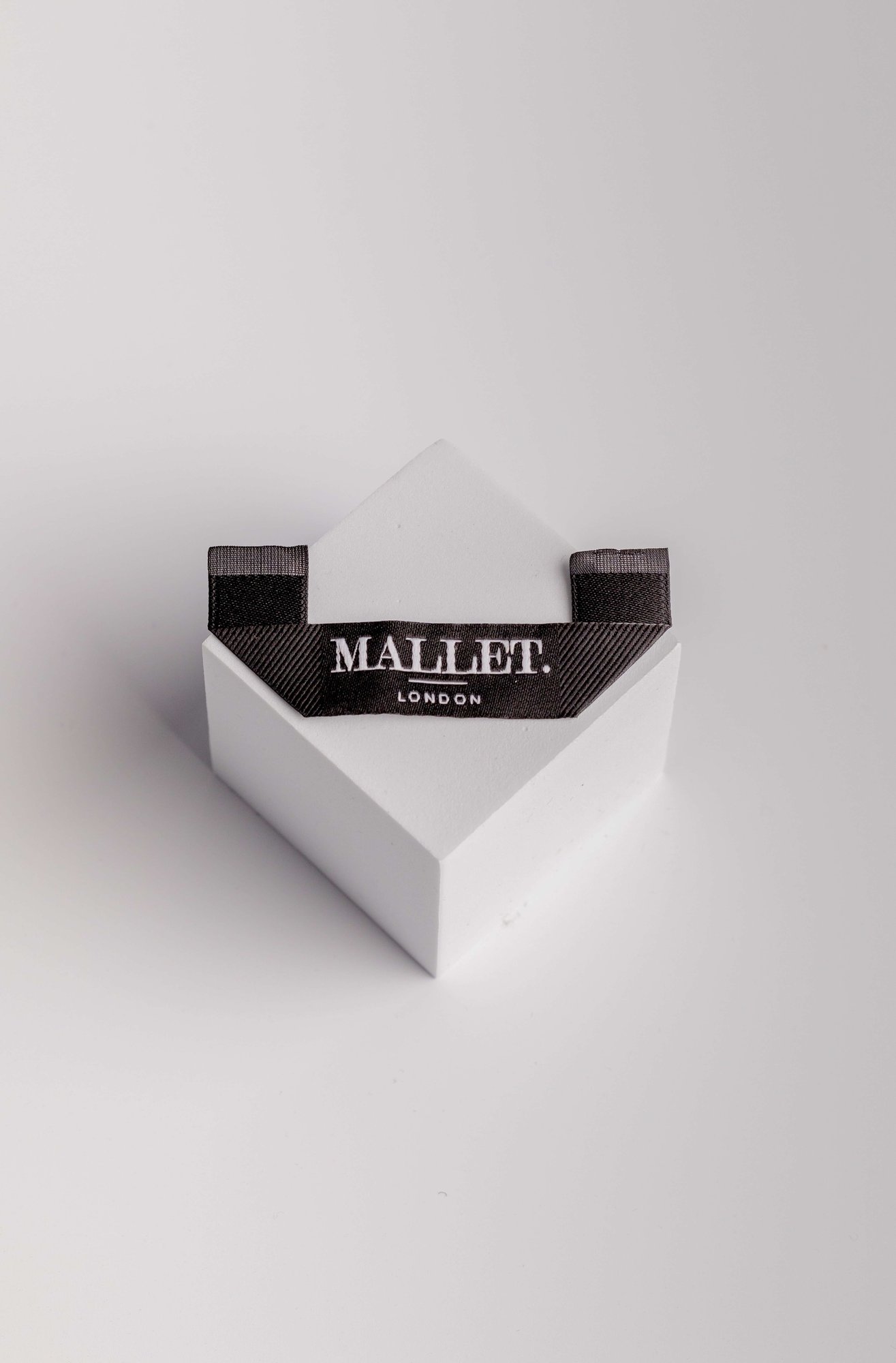 Mallet Ldn Mitre Fold Woven