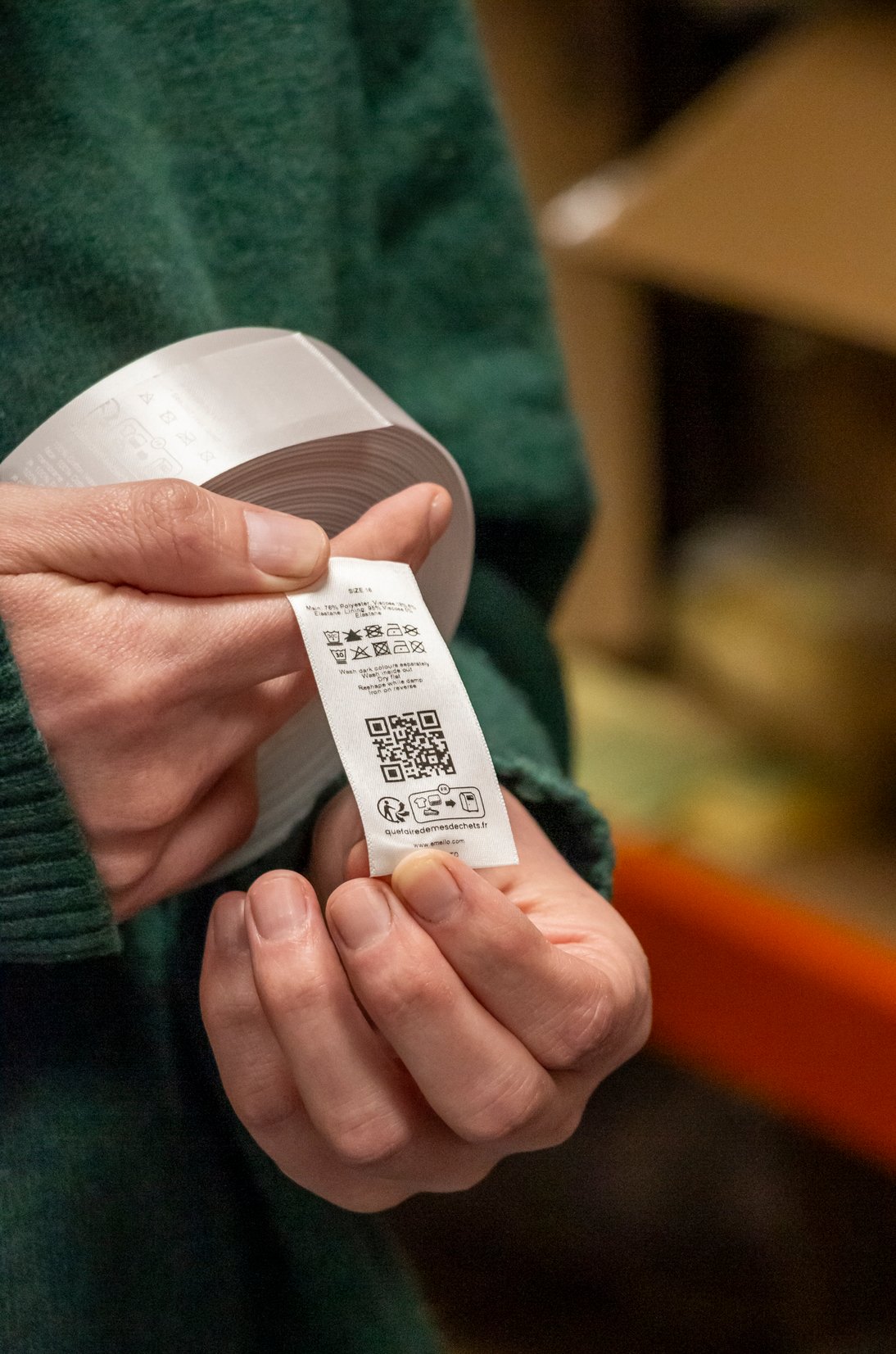 Care label with QR code
