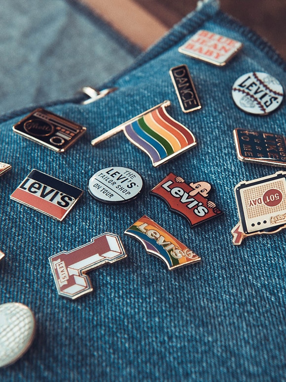 Levi's badges